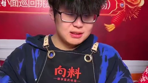 胖妹真诚建议大部分朋友还是用筷子挑战，根据自身实际情况出发，并不是所有人都是吴半饱康不饱#美食 #挑