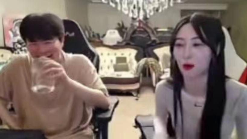 女生smoking真的不好～給我來一根！ #zz1tai姿態(tài) #lol