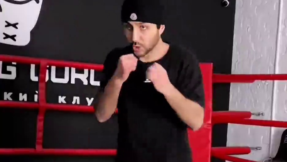 步伐想配合度高 热身是不可少的#格斗 #拳击 #防身术