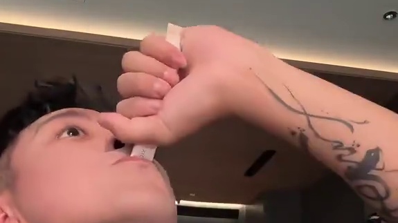 儿豁！嘴巴香香的人真的很加分啊……………………………………