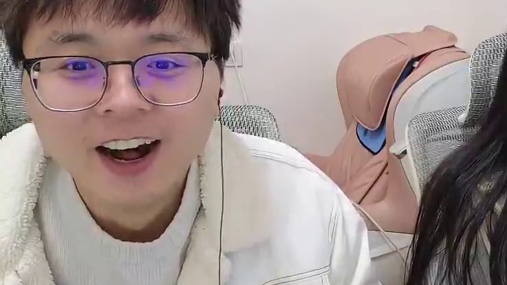 别踩灰块！果然涓涓才是老玩家中的老六玩家！ #迷你世界 #迷你新春激励计划 #迷你世界大猫 #涓涓和