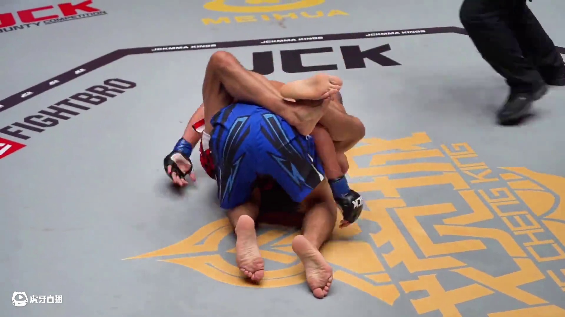 【2024年度最具价值运动员评选】 雏量级首条金腰带开创者及成功卫冕者 从草根到冠军的成功逆袭#jc