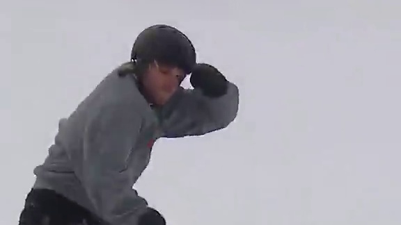 Francis Jobin赢得Men’s Snowboard Street Style金牌！#XGa