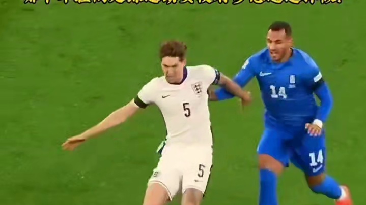 哪个年轻的足球运动员没有梦想过这样做？#足球