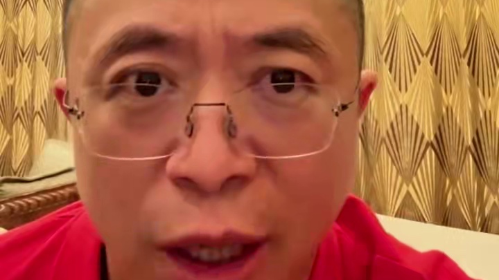 周总也搞赛博年会了？#DeepSeek预测周鸿祎可能送SU7 #DeepSeek预测周鸿祎可能送雷军