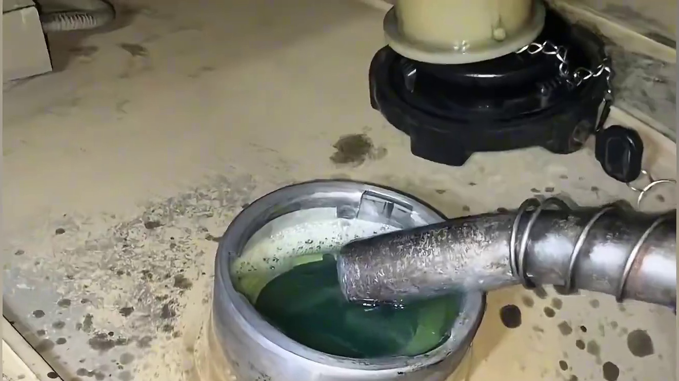 为什么卡车司机不敢走湖南高速？#湖南高速 #卡车 #开车