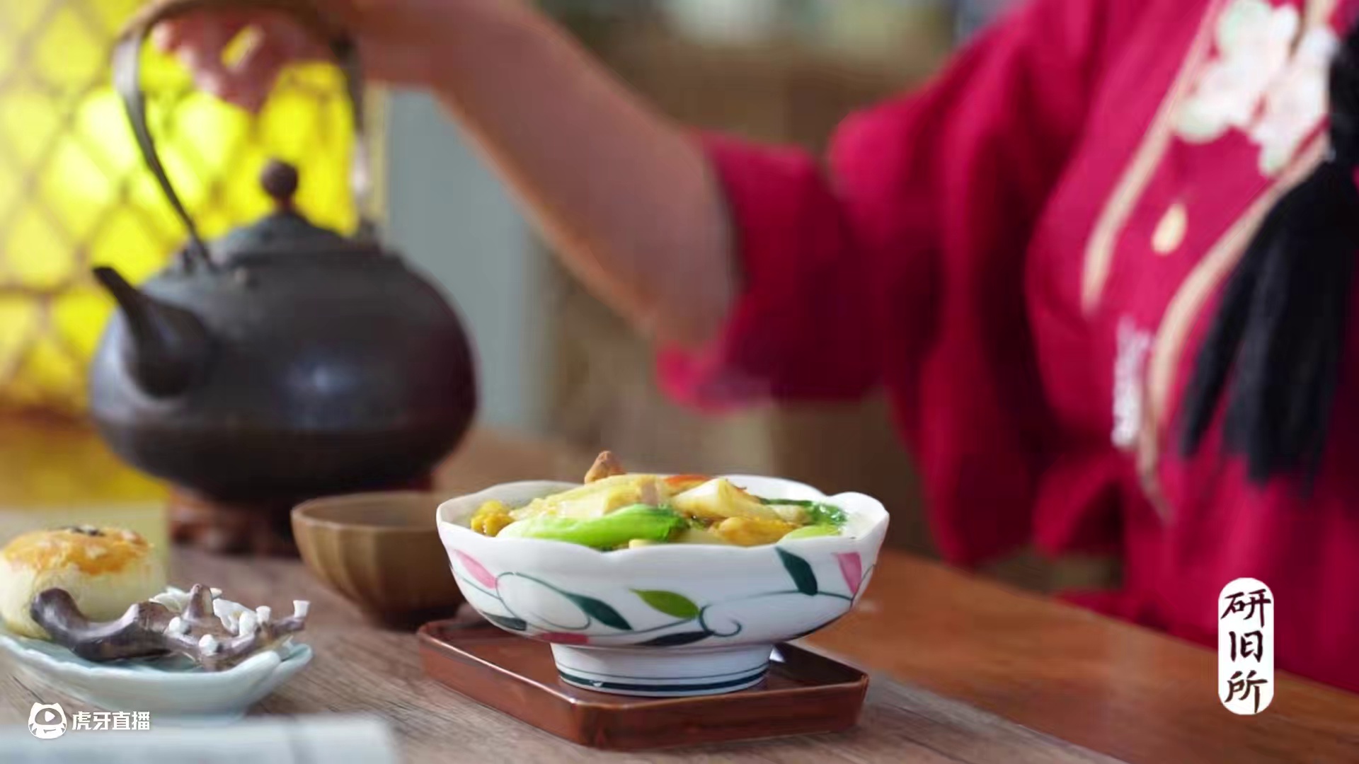 宋朝人除夕夜必不可少的美食：馎饦 宋代谚语称“冬馄饨，年馎饦”，馎饦，名字很冷僻，其实是面条。
古代