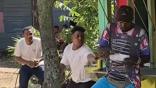 太绝老外恶搞笑到笑到断气