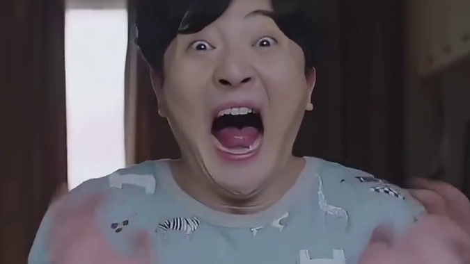 太贴心了，不让市民一个人尴尬