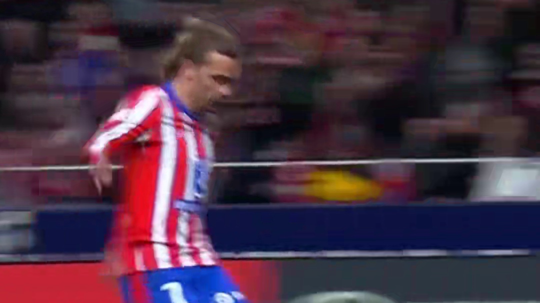 潇洒吊射！格列兹曼 伤停补时锁定胜局助马竞 2-0马略卡，先赛1场距榜首#皇马 仅1分！