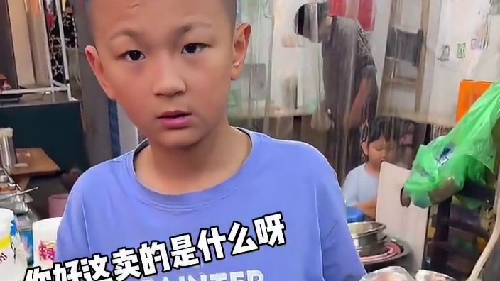 南昌的麻辣串串，吃法有点像麻辣烫