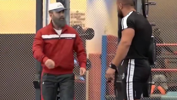 伯呀！笑到意义感全失