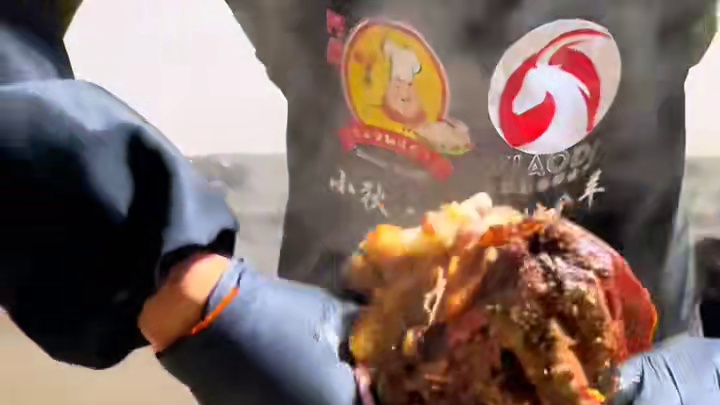 全程到您面前现场烤制#真材实料才能做出好味道 #同城美食 #流动烤全羊 #团建