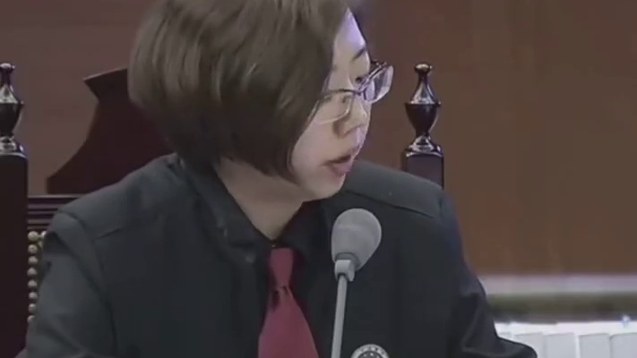 更搞笑的来了，他俩是同学