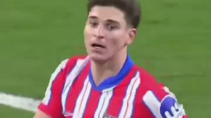 小蜘蛛这个拼抢，能盘活整个前场