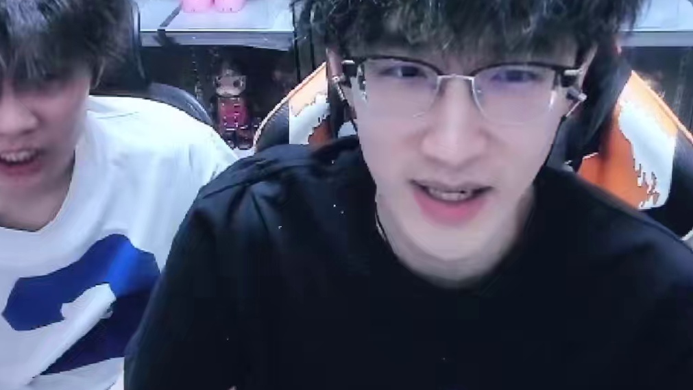 蔡哥是有前科吗？这么防着他！ 