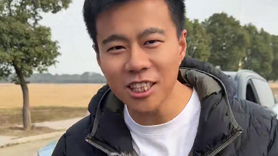 职业车手和车机，谁在“紧急变线”更厉害？！ #蔚来es6 #高速变线 #蔚来aes #紧急避让