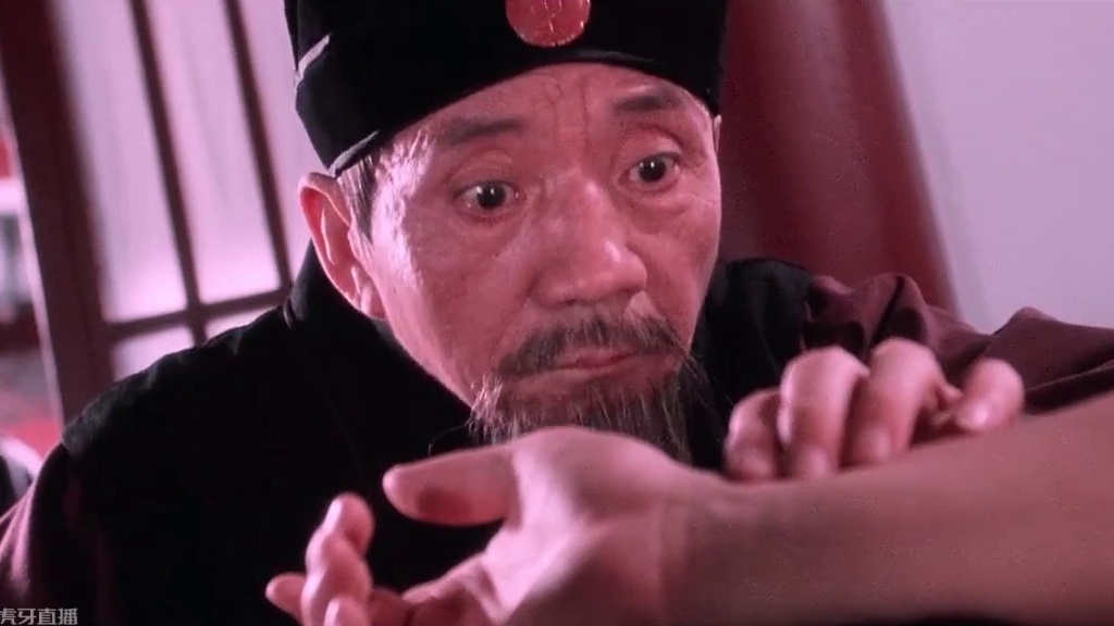 建议改成 :周 星 星 GUY