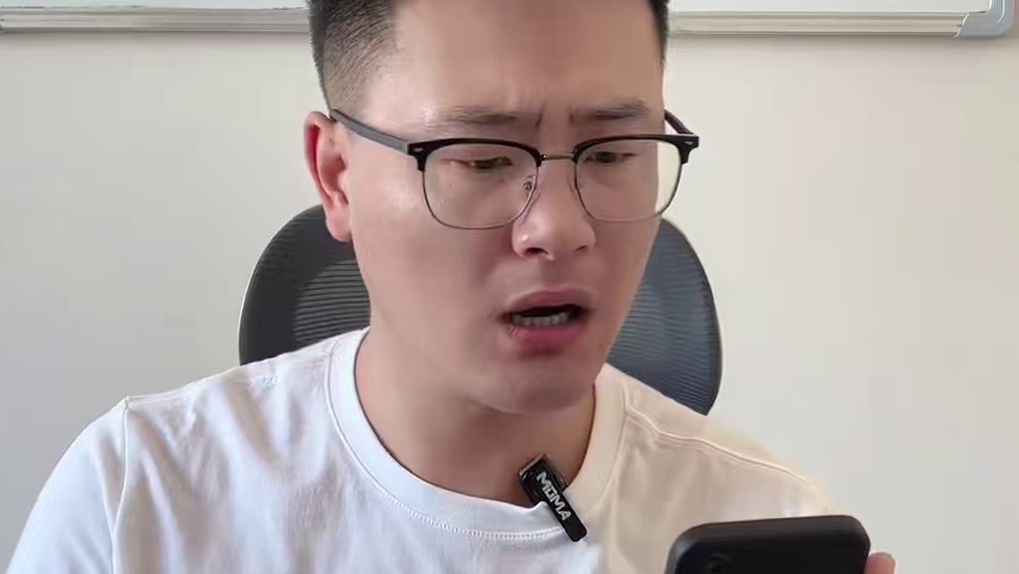 《湖人黄蜂交易取消后的球迷反应》#湖人 #詹姆斯 #dou来nba #湖人黄蜂交易被取消 #内容启发