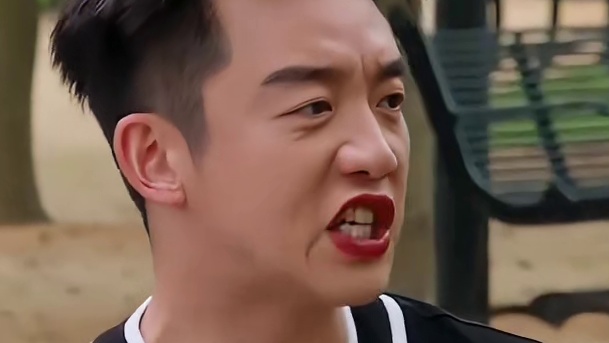 郑恺王彦霖涂了口红，整个人都变了！