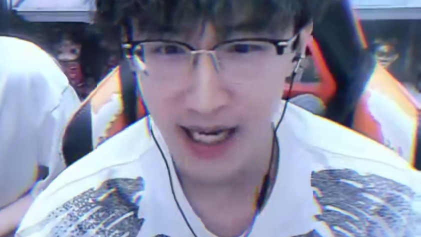 蔡哥亲自示范，如何偷手机！ 