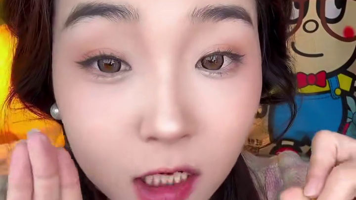 不用煮的麻辣烫！！！！麻辣鲜香！一桶分量很足！#这一碗好过瘾 #速食美食 #嗦粉 #李海龙麻辣烫