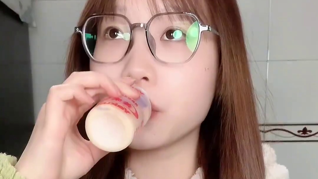 vlog｜酸酸辣辣的酸汤粉好好次～还有糯叽叽的打糕 #美食vlog #日常vlog #女大学生日常生