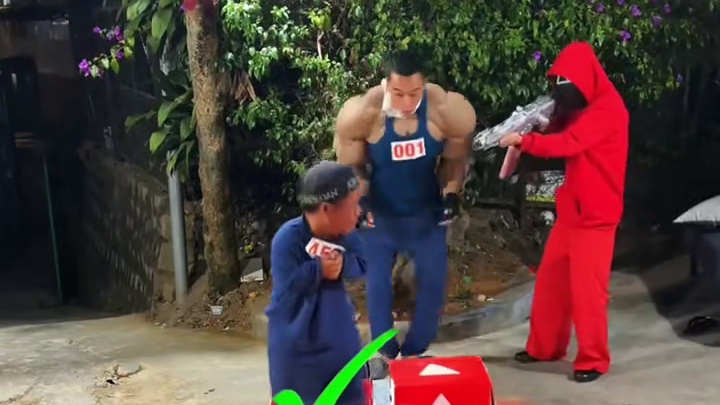 ToRung搞笑 哪个箱子有问题
#搞笑#解压#搞笑视频