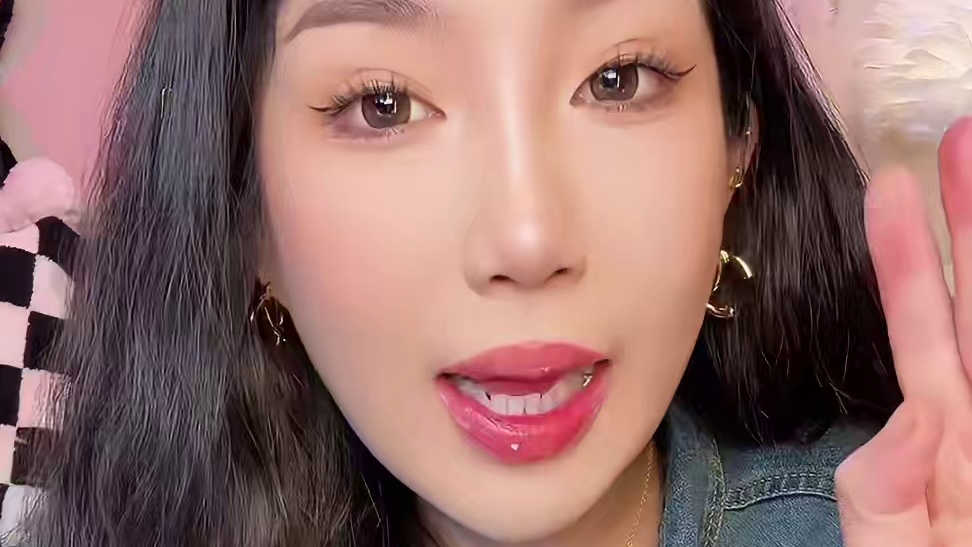 它家奶皮子巨厚啊 浓郁的奶味 太绝了哈 有小的大的选项 奶皮子都很厚 酸甜口 不会齁甜的哈 品质贼好