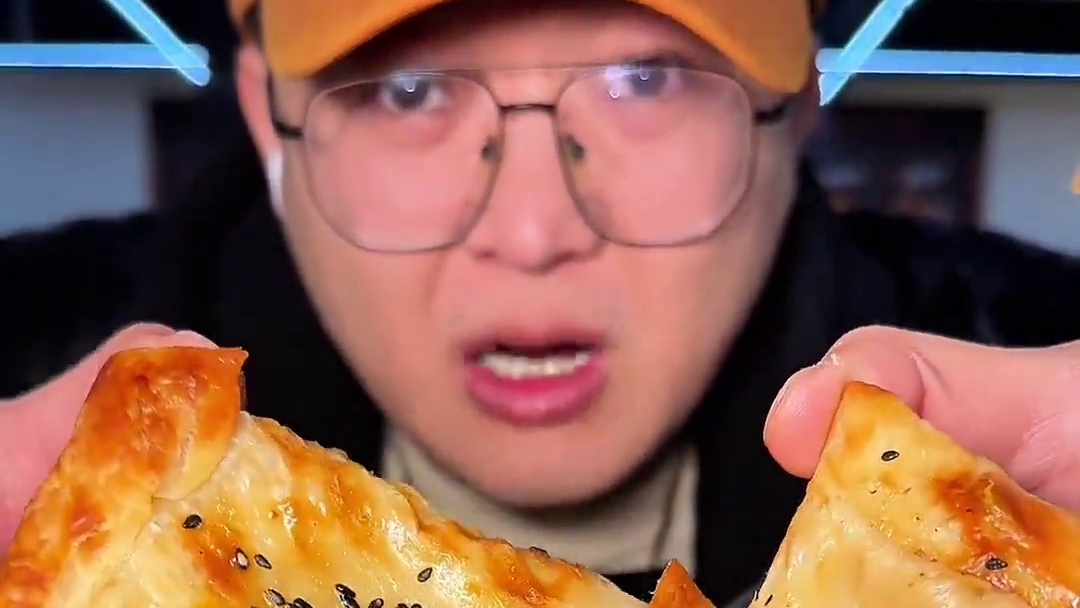 来重庆的开州，实现了大口吃肉的感觉，这家羊棒骨简直把我香迷糊了#开州美食 #如姐羊棒骨 #大口吃肉的