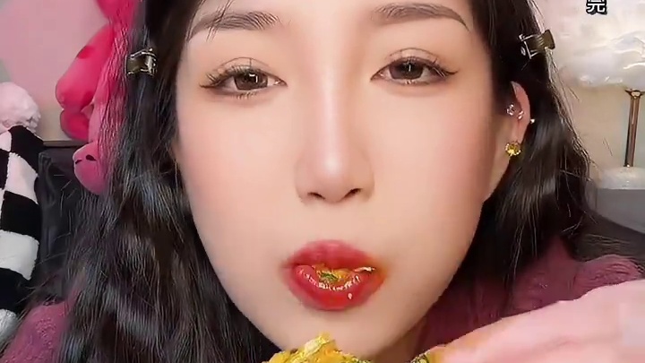 早餐碳水来咯#谁懂这一口的好吃程度 #一口下去超满足#艾特你的饭搭子请你吃