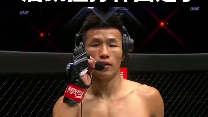 中国的好汉，唐凯猛打韩国选手。 