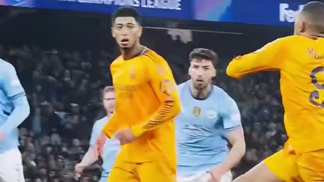 请神请到了2022年的自己#足球