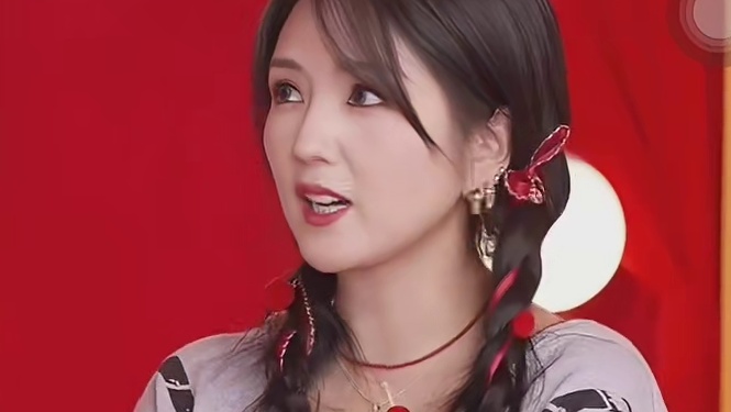 黑暗料理食物和吃辣这个赛道，何洁无人能敌