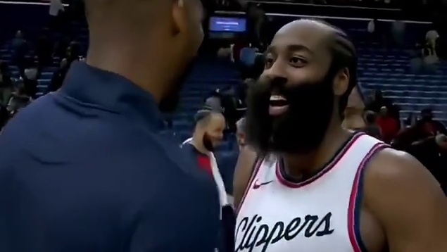 快船战胜鹈鹕，今天鲍威尔35分依旧神勇