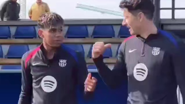 你觉得他们在聊什么呢