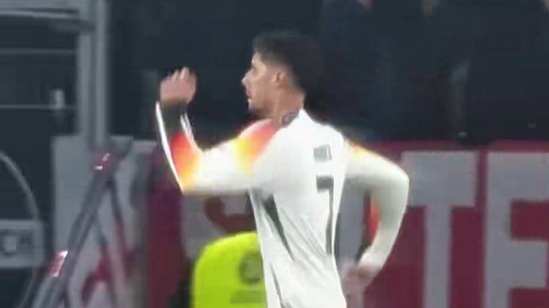 维尔茨跑位真绝，但凡换个人，这个球进不了