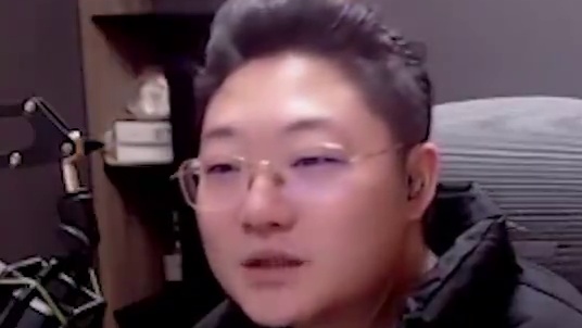 板子：镜隐迷踪/狼队友夜里不听指挥乱玩.被我反手一刀剁下狼头#网易狼人杀 #狼人杀星赏金计划