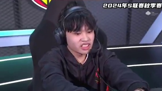 ⭐寒假余额不足！什么？朋友好奇属于赛车手的寒假都在干嘛，我爽看S联赛！ 
⭐春季赛全明星学院风大作战