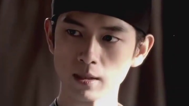 这祸你就闯吧，反正有花鸟使护驾