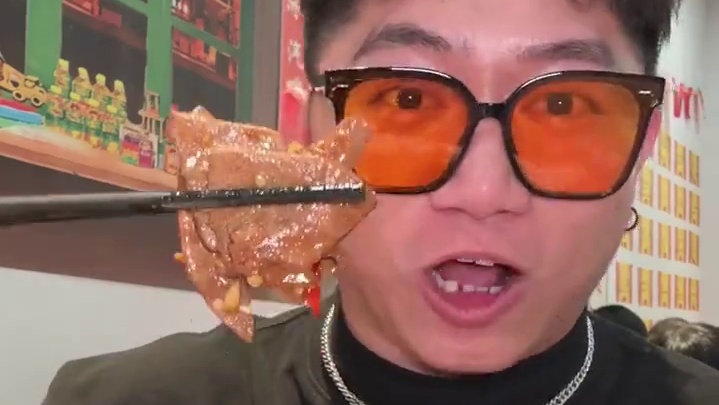 89居然能吃到这么一桌子的江西菜！在附近的赶紧约上爱干饭的一起来#心动甜蜜季 #大牌放价 #春日好食