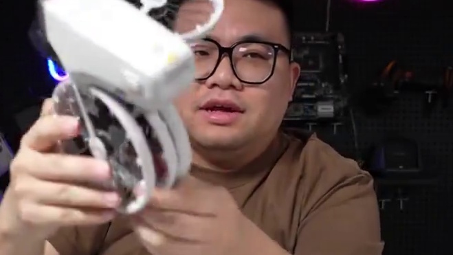 开箱大疆折叠无人机DJI Flip，刚买来就炸机了。。。 