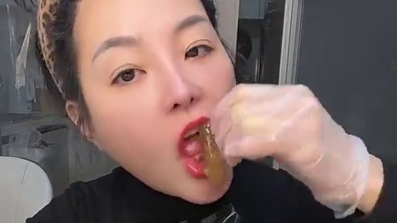 （主页）（威）（数字）➕马蹄糕鱼丸糯叽叽类#一吃一个不吱声 #不敢想象这一口多好吃 #这一口简直香迷