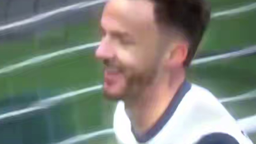 麦开大步，觅得制胜良机#足球