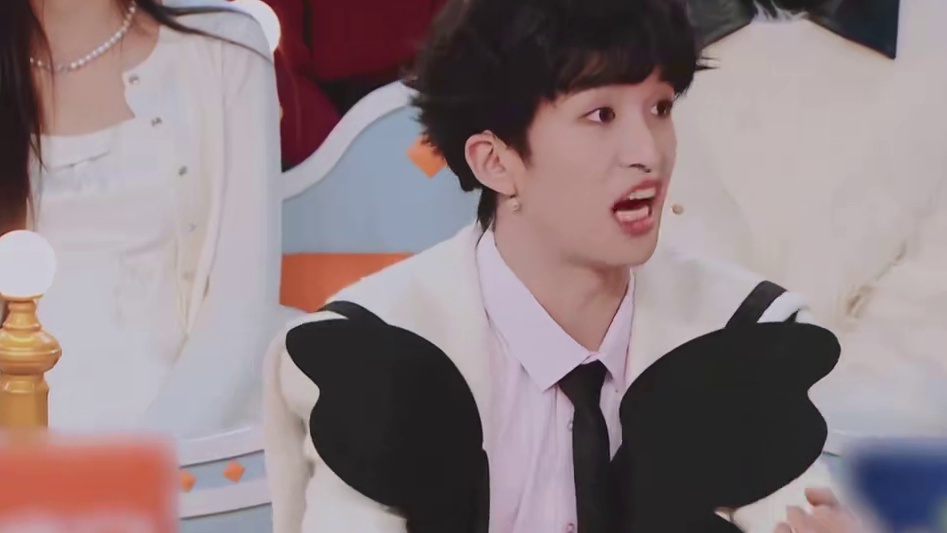 勉哥你头发怎么长长了？