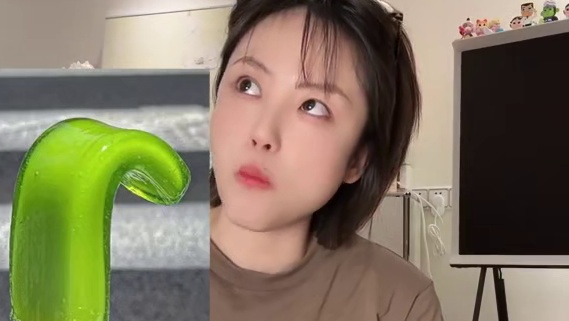 火爆全网的接吻糖？？？ #零食推荐 #一口就沦陷的零食 #接吻糖 #听说大家都吃过这个糖 #网红糖果