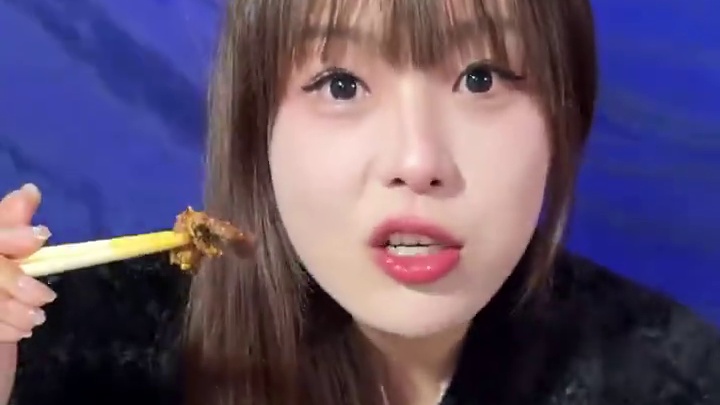 成都街头爆火的移动小摊！ #美食 #内容过于真实 #成都 #成都美食