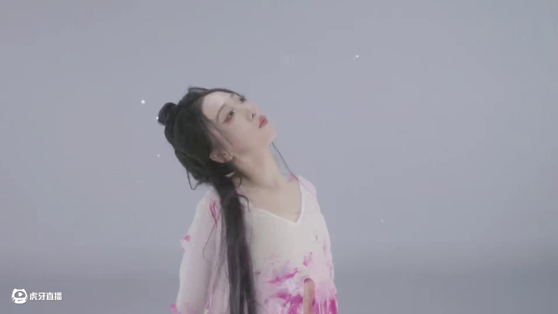 不要怕，淤泥是你，莲花也是你。
#古风 #国风 #古风舞蹈 #东方美学