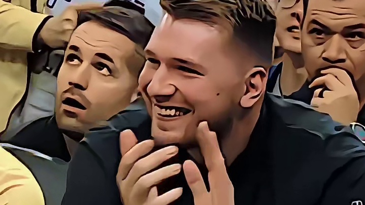 老詹这上篮也太有喜感了吧