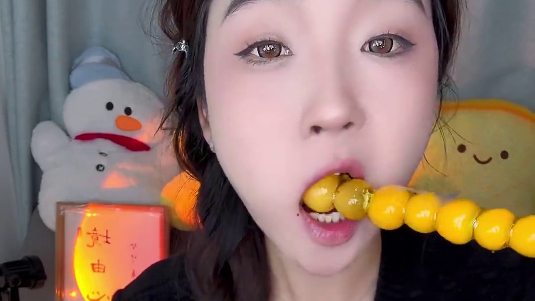 冰糖葫芦小蛋挞～#这一口好city #快吃吧大馋丫头 #妈呀太香了 #一口下去超满足